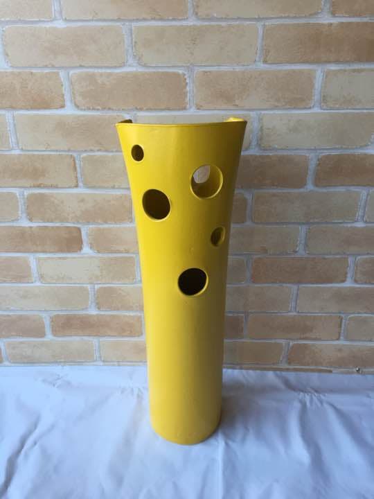 一品作の変形筒型花器