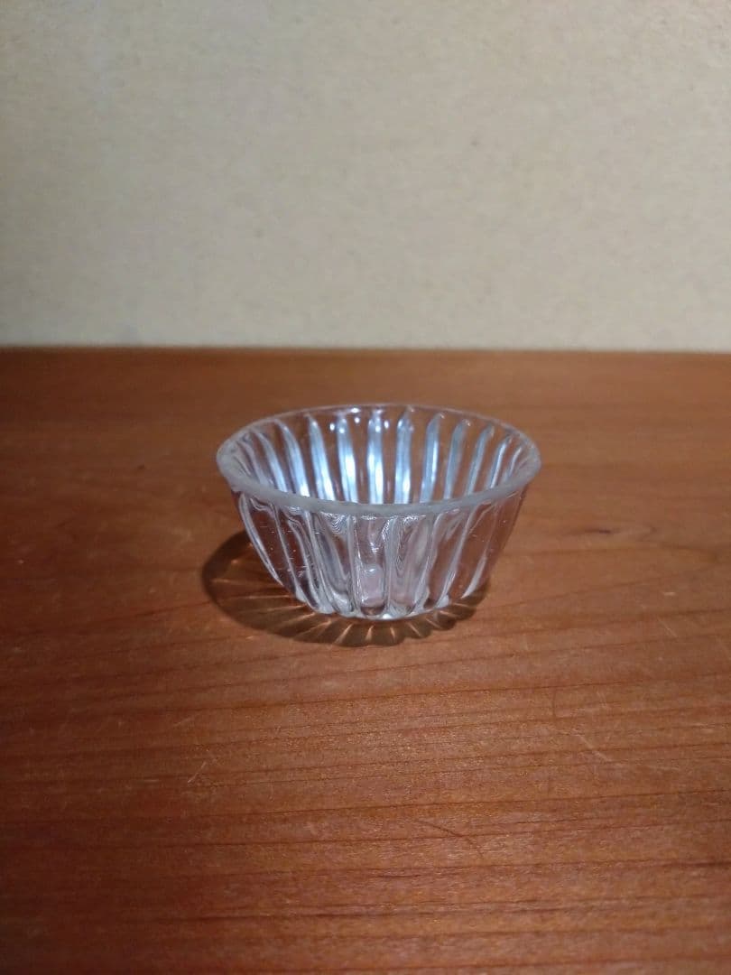 江戸ガラス 型吹き 菊形盃 猪口