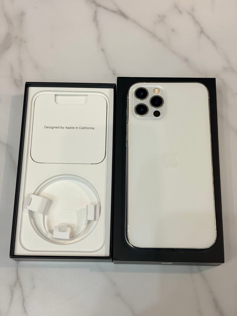 Apple iPhone 12 Pro ホワイト 本体　SIMフリー