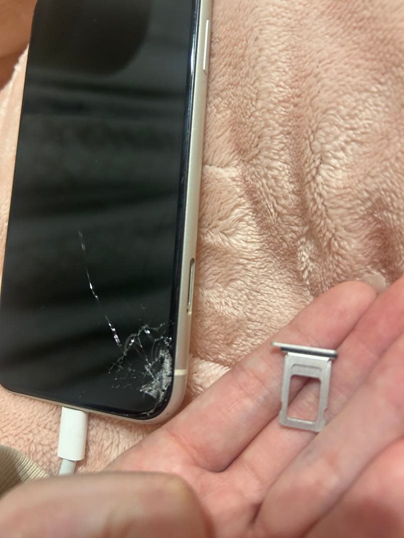 iPhone11 本体 画面ひび割れ ジャンク