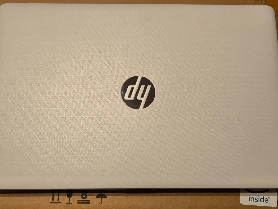 中古美品 HP 9AU46PA-AAAB ノートパソコン 15-da2023TU