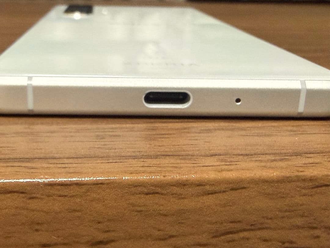 Xperia 1ii 128GB au版