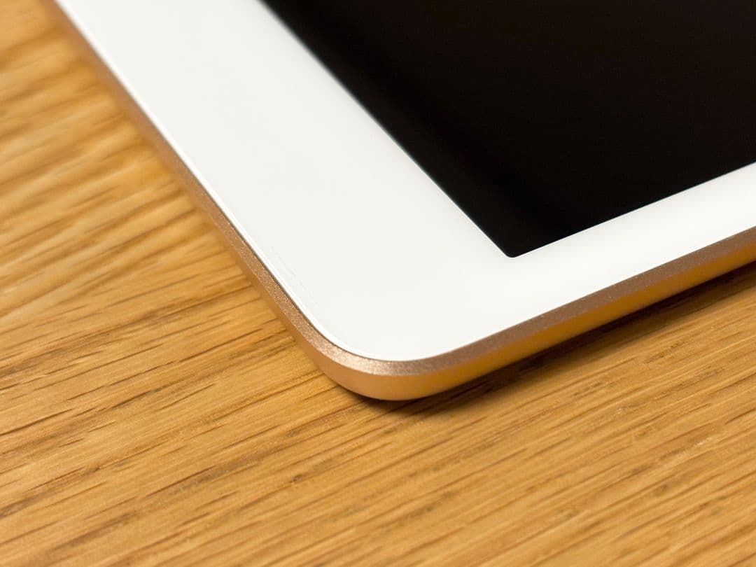 iPad 第8世代 WiFi 32GB ゴールド 美品