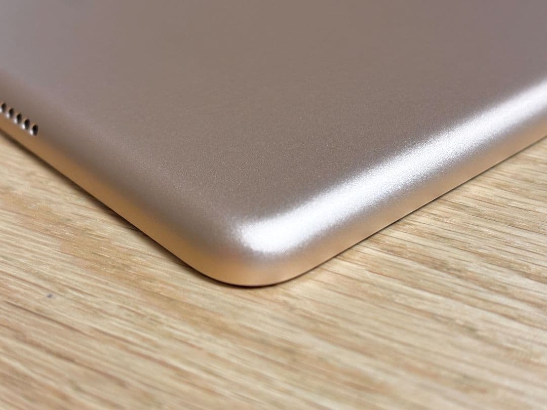 iPad 第8世代 WiFi 32GB ゴールド 美品