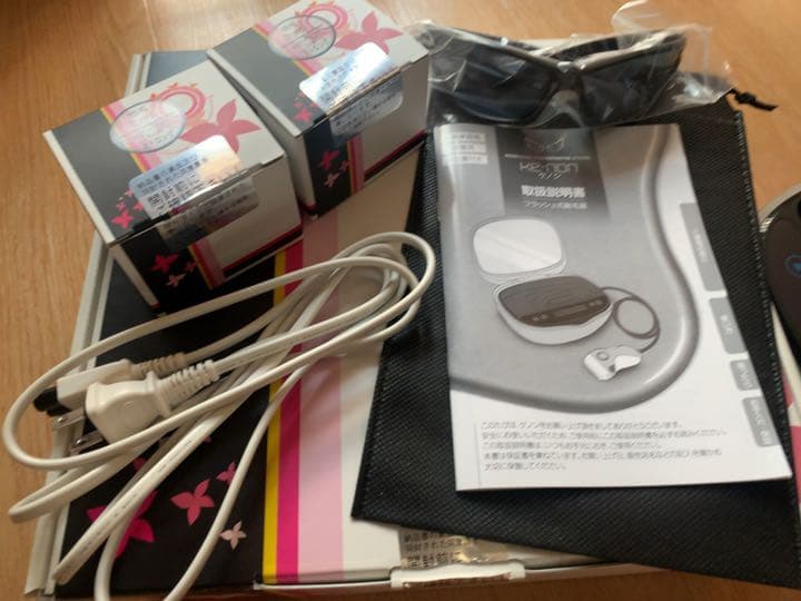 ★美品★24時間以内配送 ケノン 脱毛器　未使用カードリッジ2つ