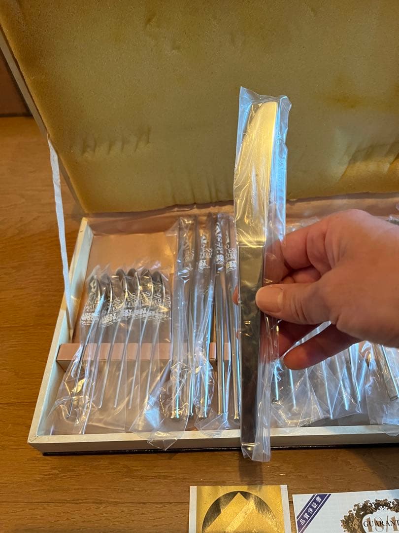 ラッキーウッド　カトラリーセット18-10ディナーセット20PC(5客用)