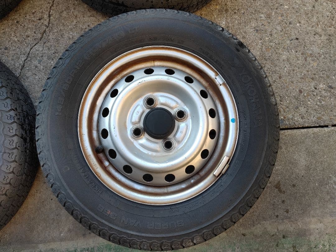 v*r様 145/80R12
