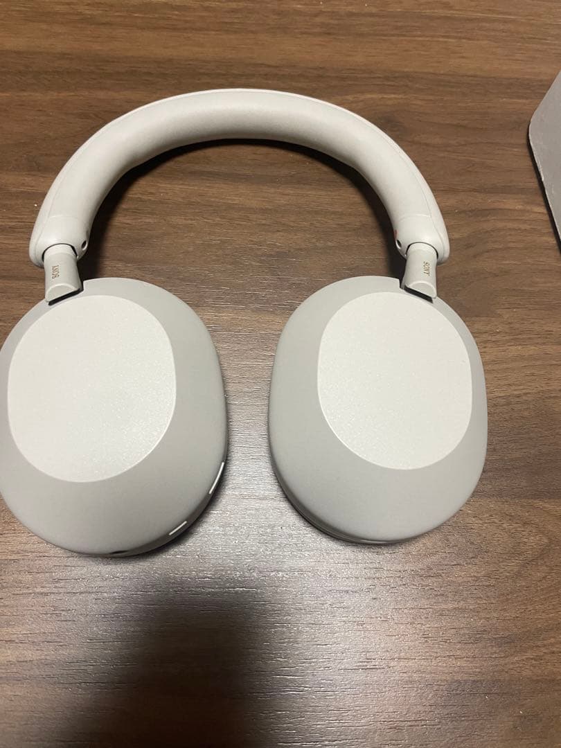 [値引き歓迎]Sony Wh-1000X5 ホワイト