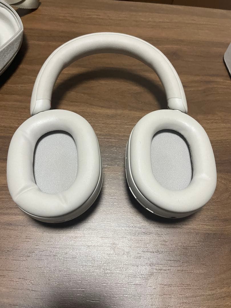 [値引き歓迎]Sony Wh-1000X5 ホワイト