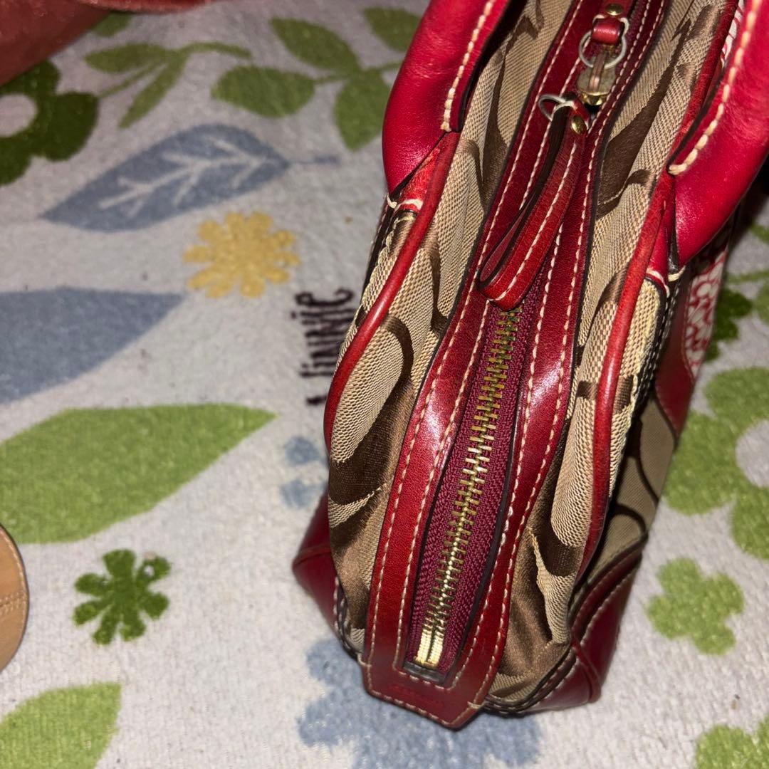未使用に近い　Coach ショルダーバッグ レッド ベージュ