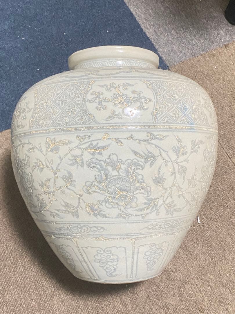 明時代　陶器製花瓶　骨董品. 海から引き揚げられた品物