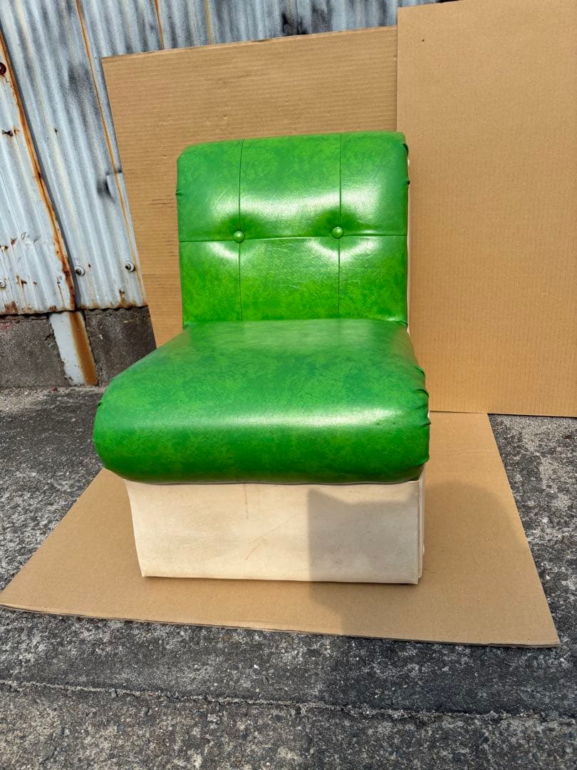 アンティークな可愛いスペースエイジチェアーポップ　ミッドセンチュリー 　ソファ