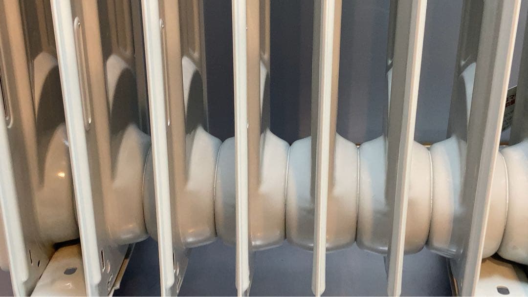 デロンギ　オイルヒーター　KHD410812-GC