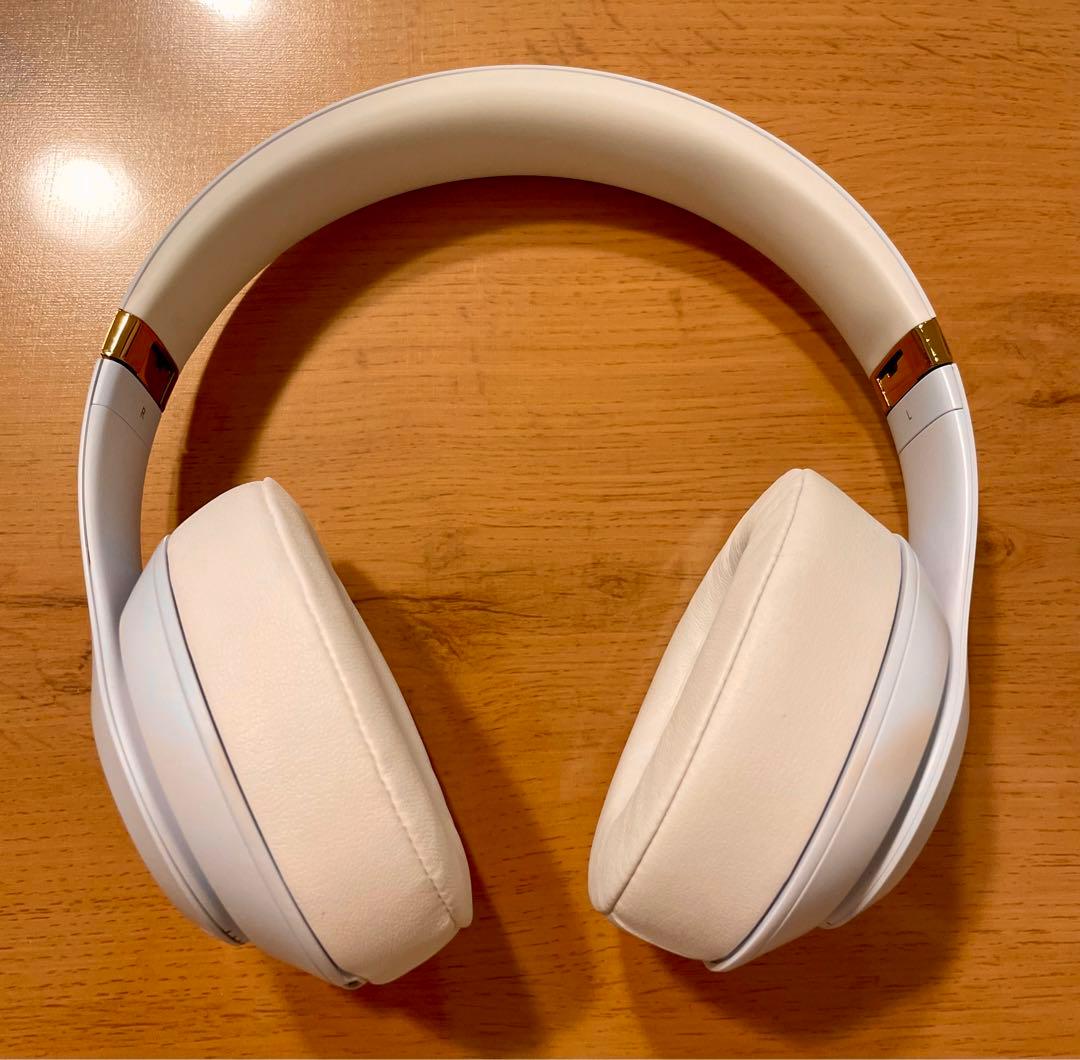 【セール中！美品】beats studio 3ワイヤレス ヘッドホン