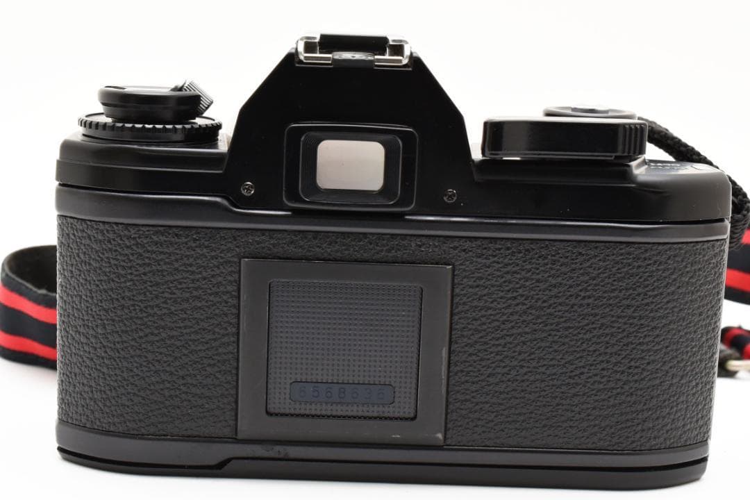 超美品 ニコン 　EM 説明書付 フィルムカメラ　モルト新品交換済 B741N