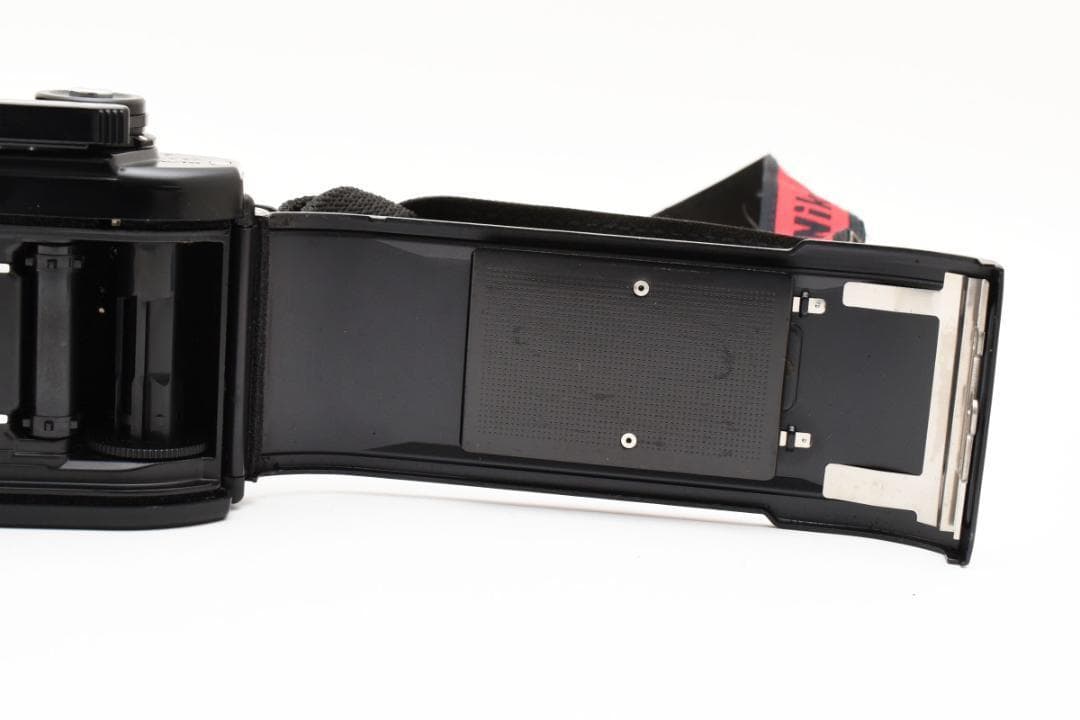 超美品 ニコン 　EM 説明書付 フィルムカメラ　モルト新品交換済 B741N