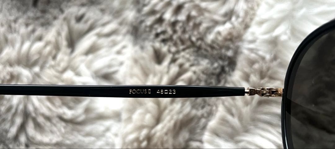 ayame focus black/white gold サングラス