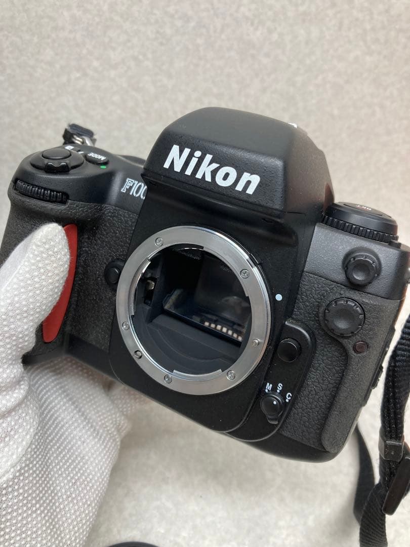 NIKON F100 フィルムカメラ 一眼レフ Nikkor 105mm 4.5