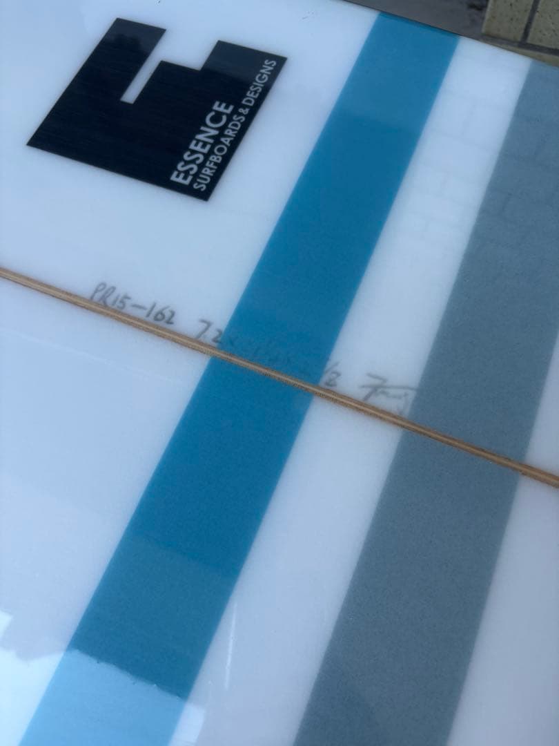 hiro3357 売約済みショートボード ホワイト・ブルー7.2f