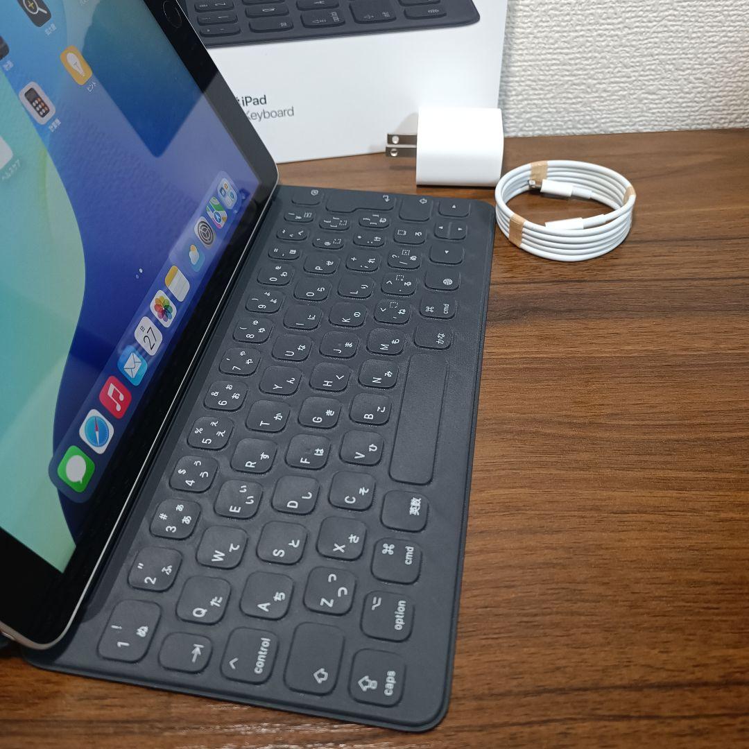 iPad 第9世代 64GB、Apple Smart Keyboard