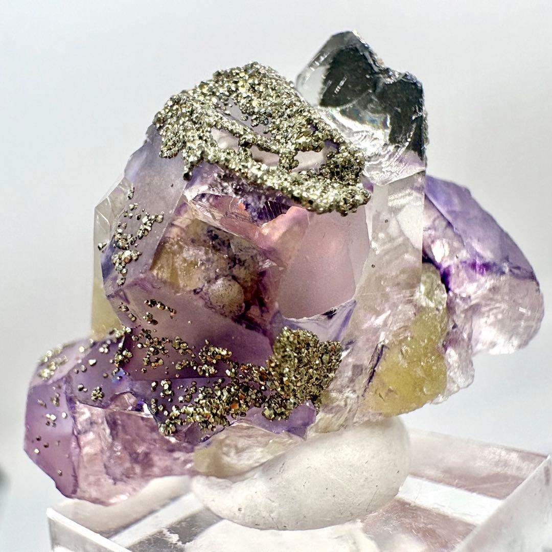 576 中国 内モンゴル産 フローライト&パイライト&クォーツ