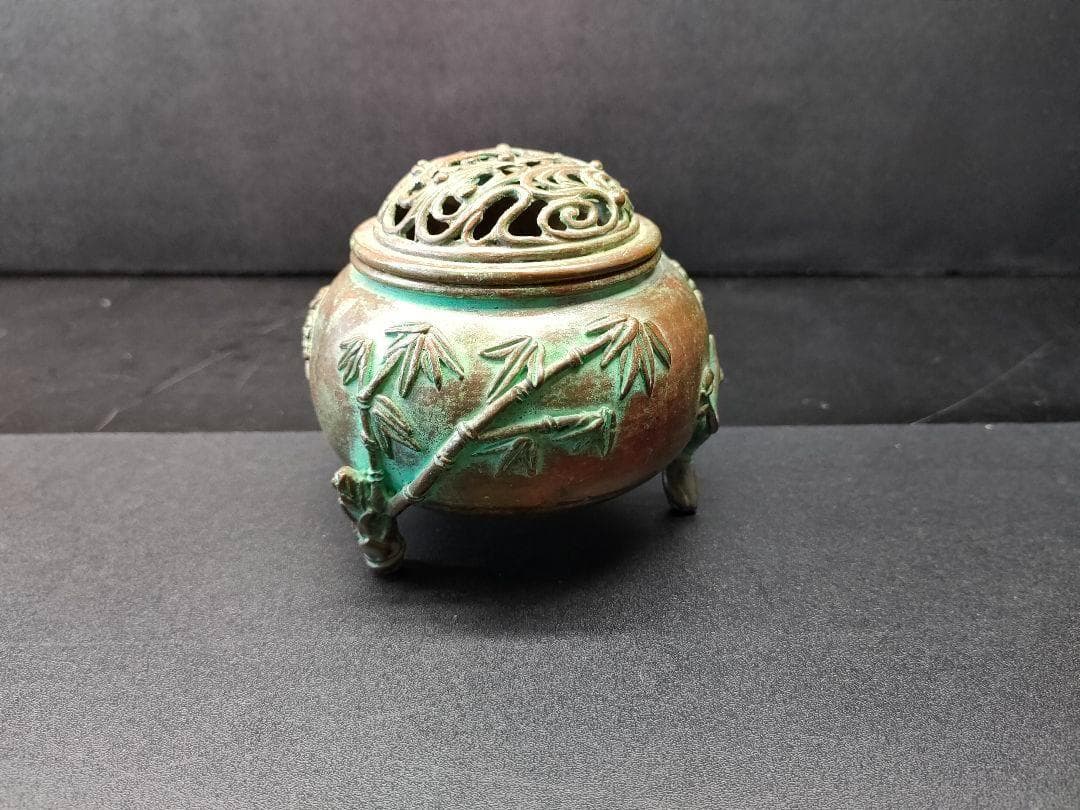 高岡銅器 香炉 須賀月芳 造 蝋型鋳銅 三友文香炉 松竹梅紋様 共箱