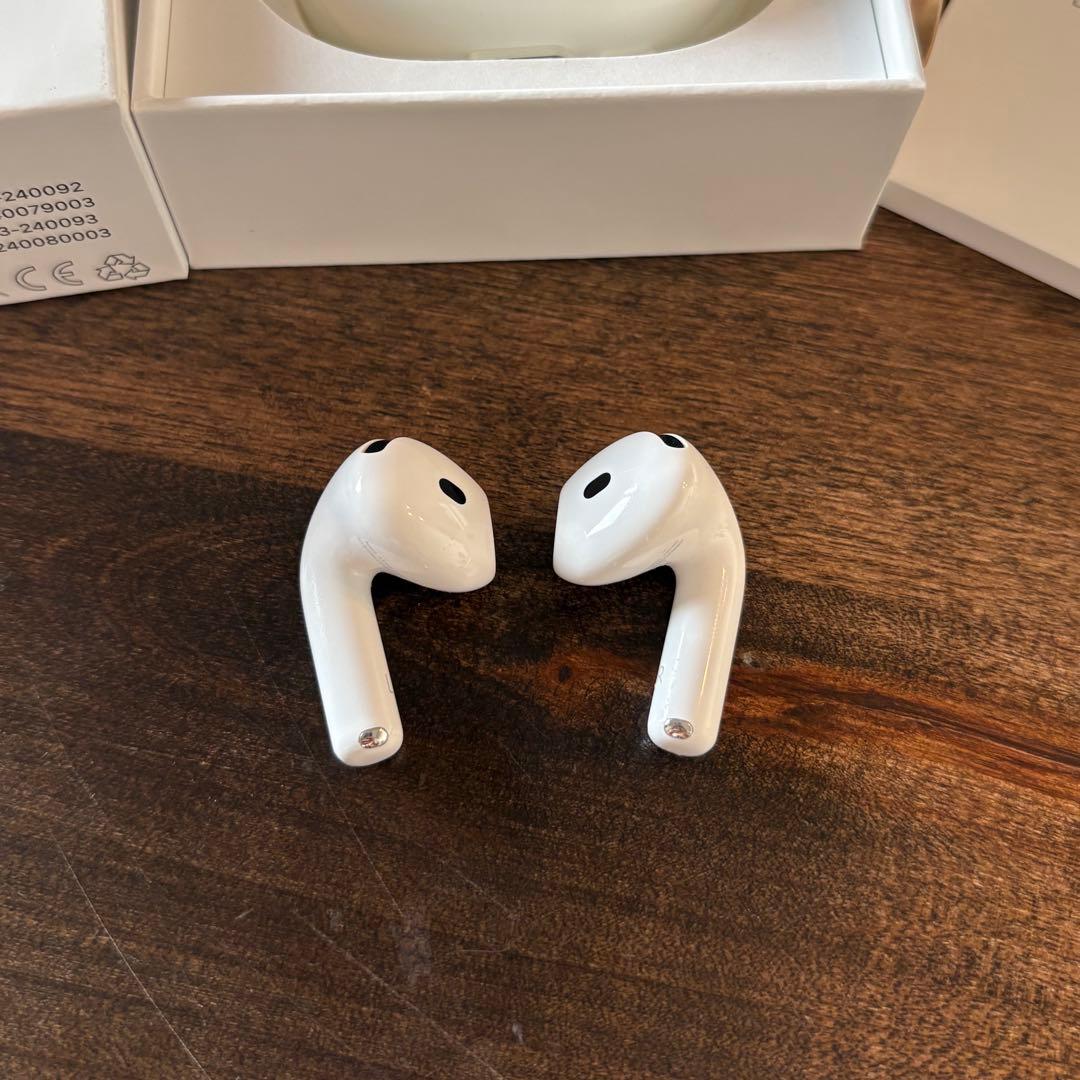 【ほぼ未使用】【ケース付】AirPods4 ANC搭載モデル