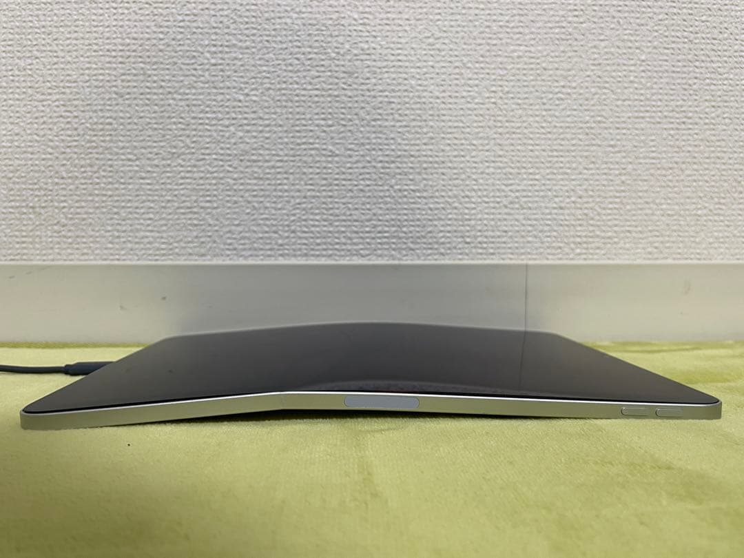 【ジャンク】iPad Air 第4世代 64GB シルバー 本体曲がり・操作不可