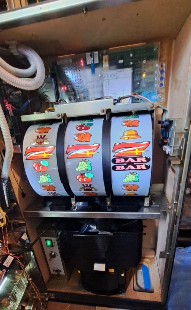 ジャグラーTM2　ファイナルジャグラー　不要機つき　パチスロ実機