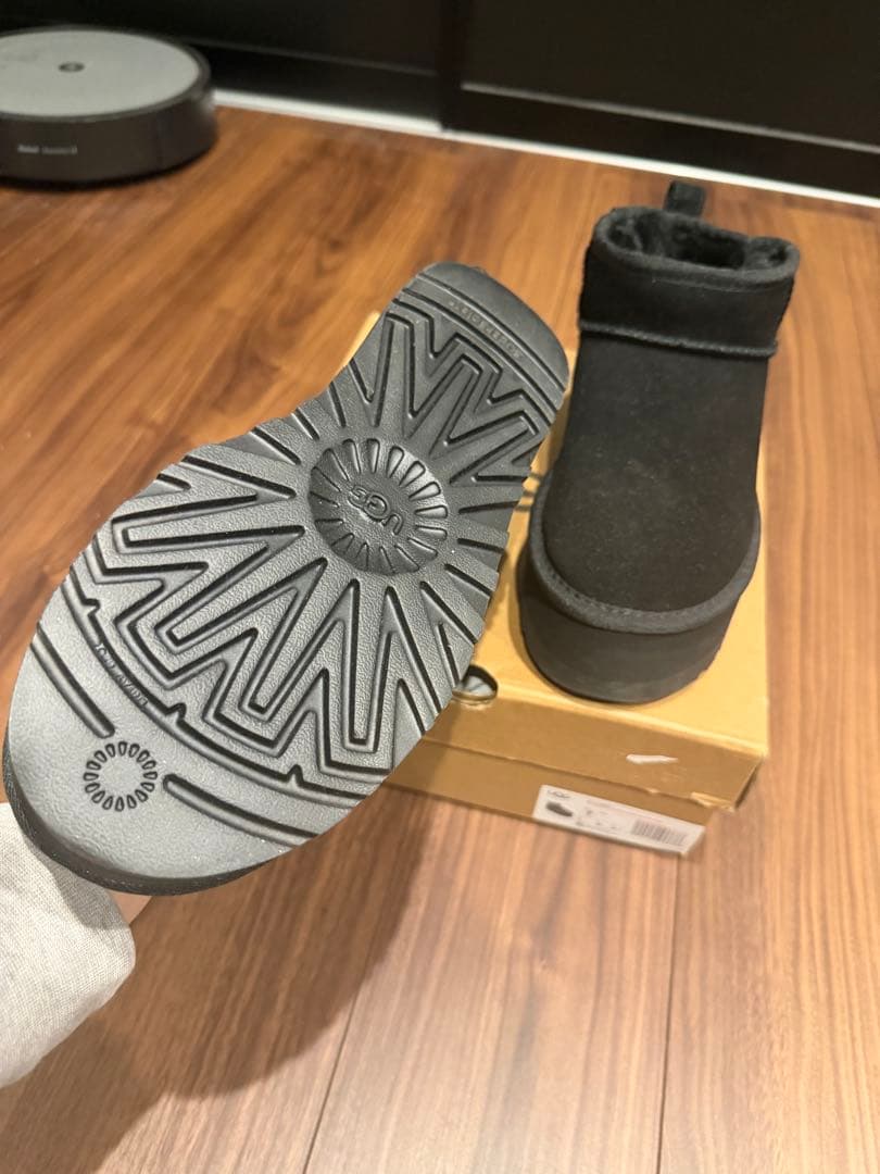 24 新品 UGG ムートンブーツ BLACK 黒