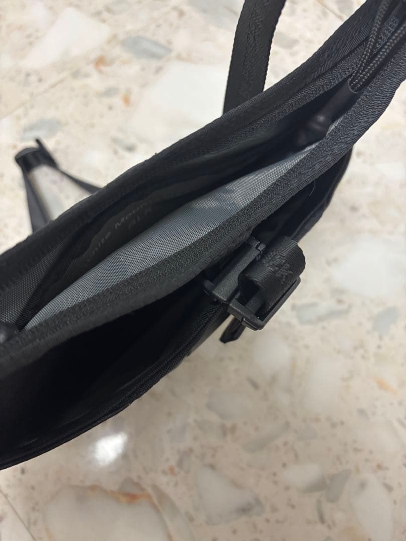 新品未使用WHITE MOUNTAINEERING BRIEFING サコッシュ