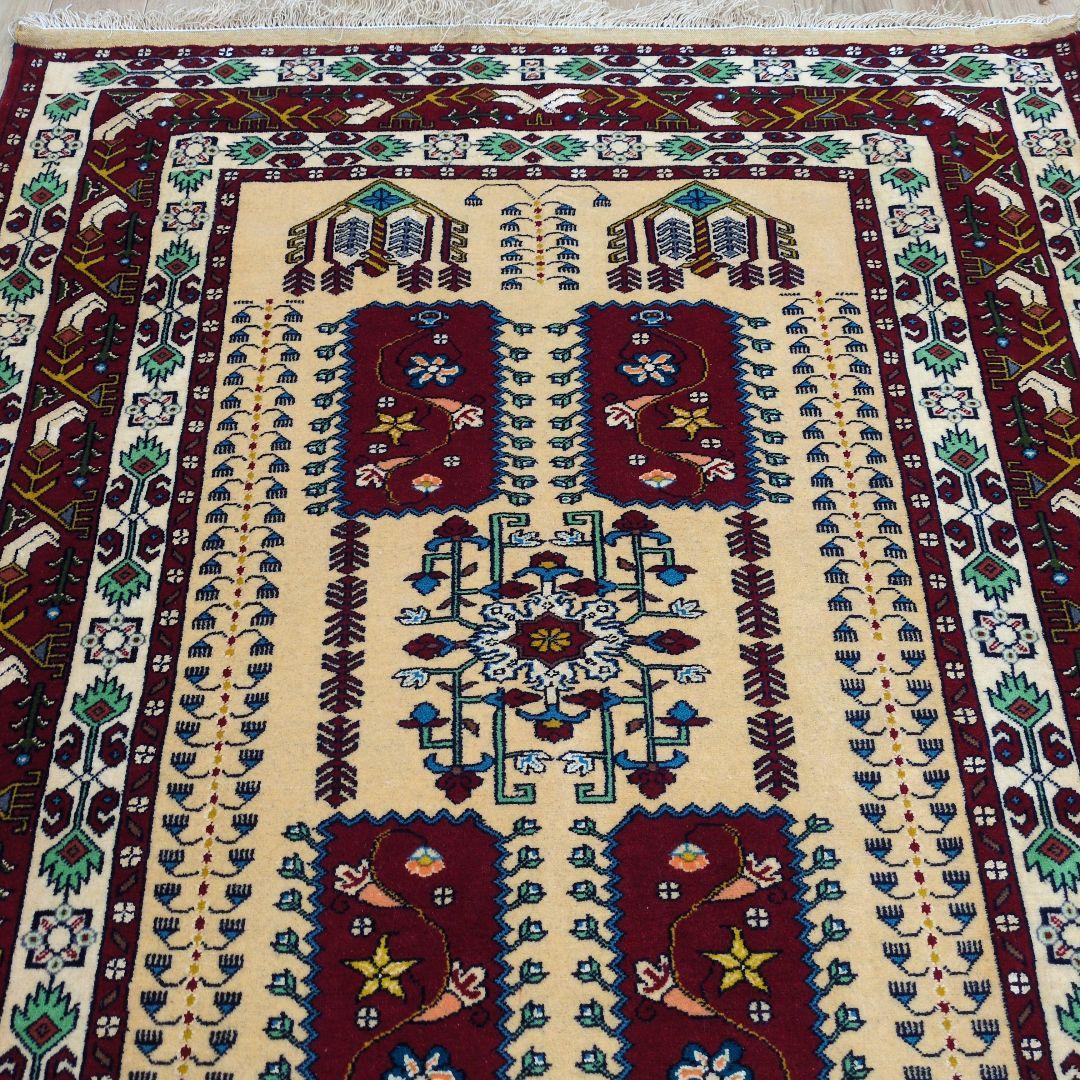 ペルシャ絨毯 新品 192x135 手織り クルド・ グーチャン産 persia