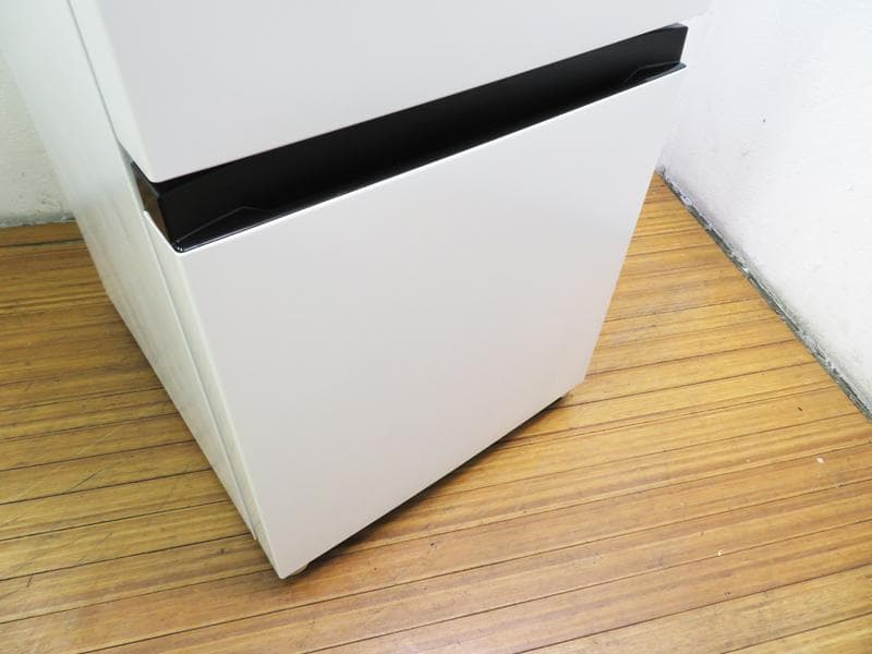 2ドア冷蔵庫 135L 2024年製 静音設計 耐熱テーブル JL08