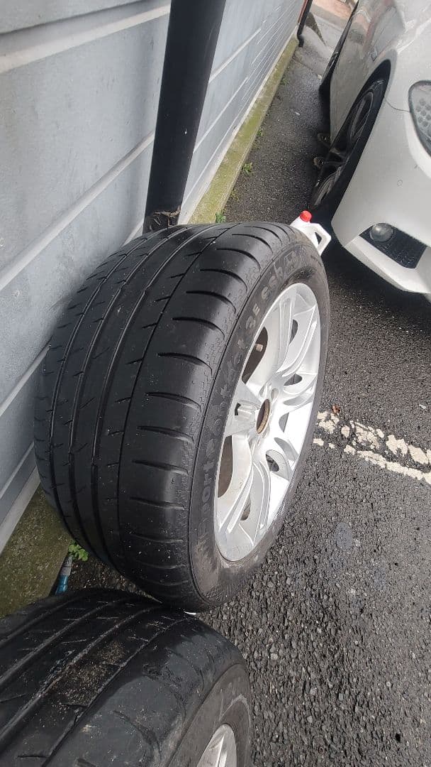  M スポーツ18インチ ホイールセット タイヤ付き5シリーズから取り外し