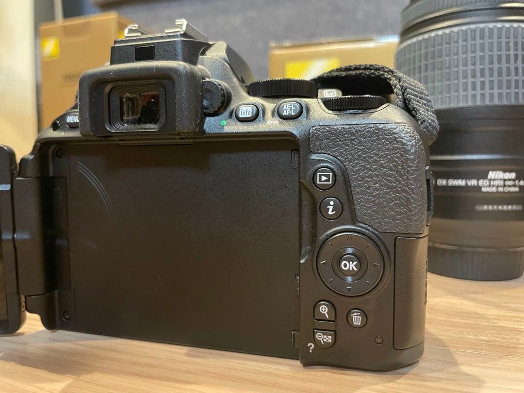 使用回数少な目！美品⭐︎Nikon D5500 ダブルズームキット