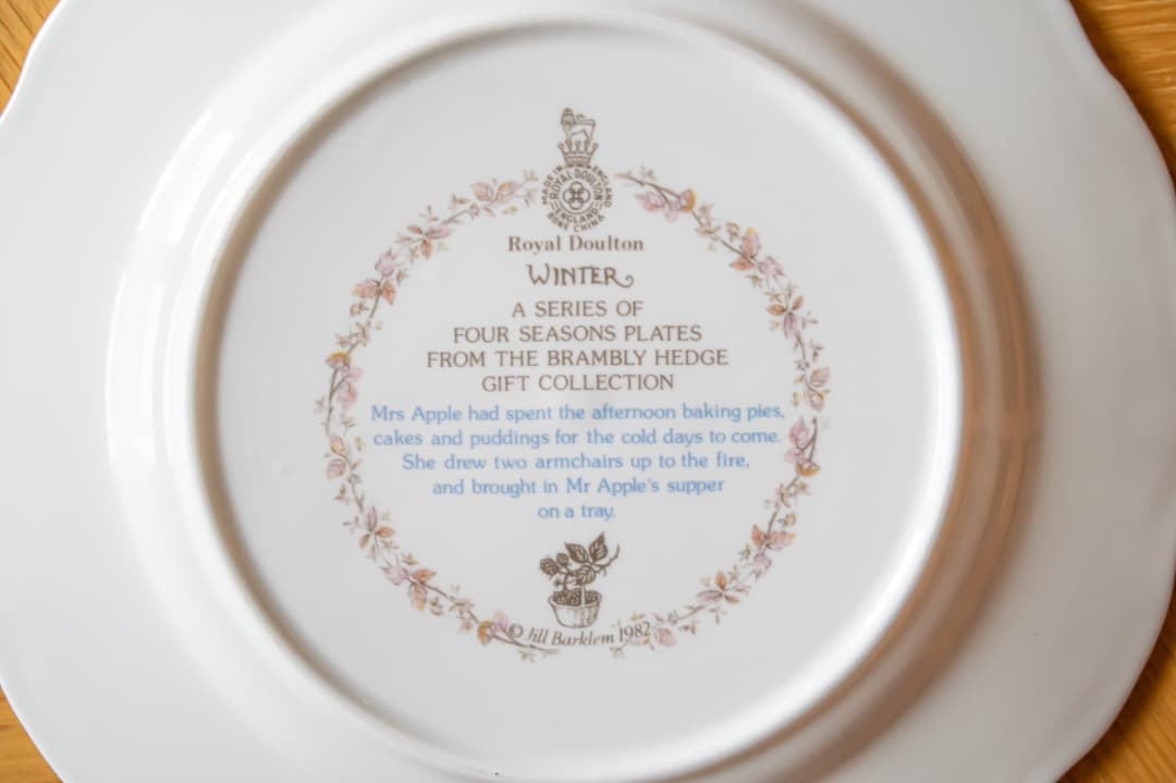 【最終値下】ロイヤルドルトン ブランベリーヘッジ 20.5cmプレート4枚＋２枚