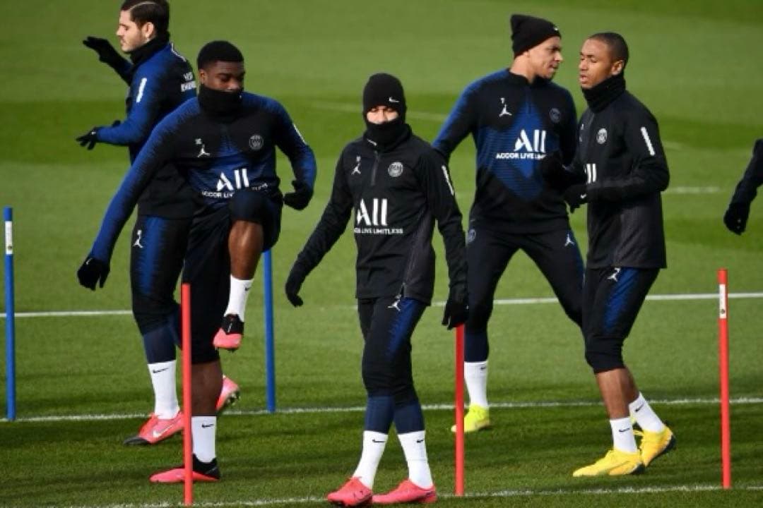 パリサンジェルマン×ジョーダン ハーフトレーニングパンツSサイズ