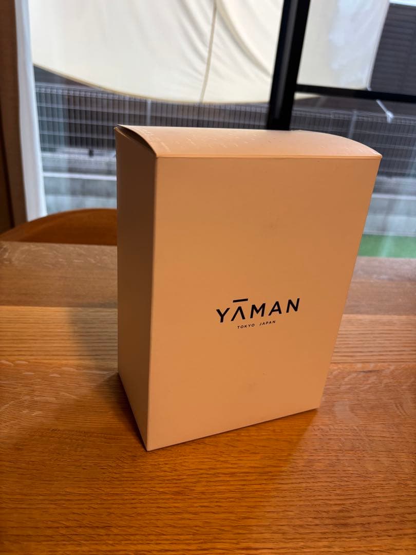 YAMAN 美顔器 美容器　フォトプラス　Shiny M18 充電器・スタンド付