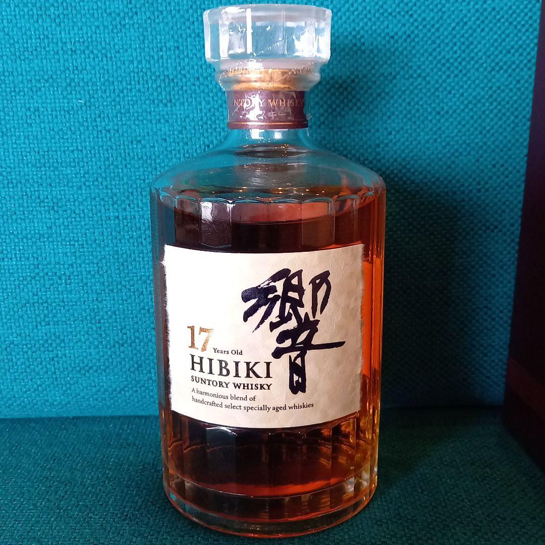 サントリー 響 17年 700ml　12年空瓶付き