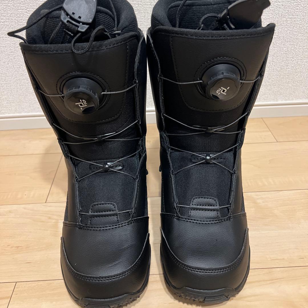 ブラック スノーボードブーツ BOAシステム