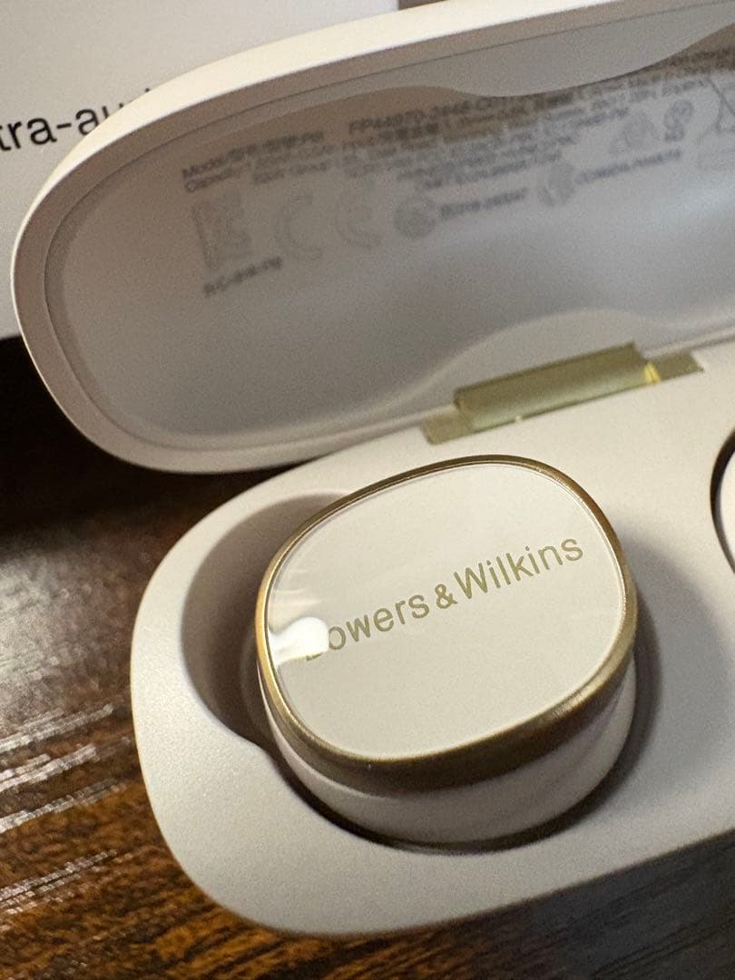 フ*ウ様 Pi8 - Bowers & Wilkins ダブホワイト