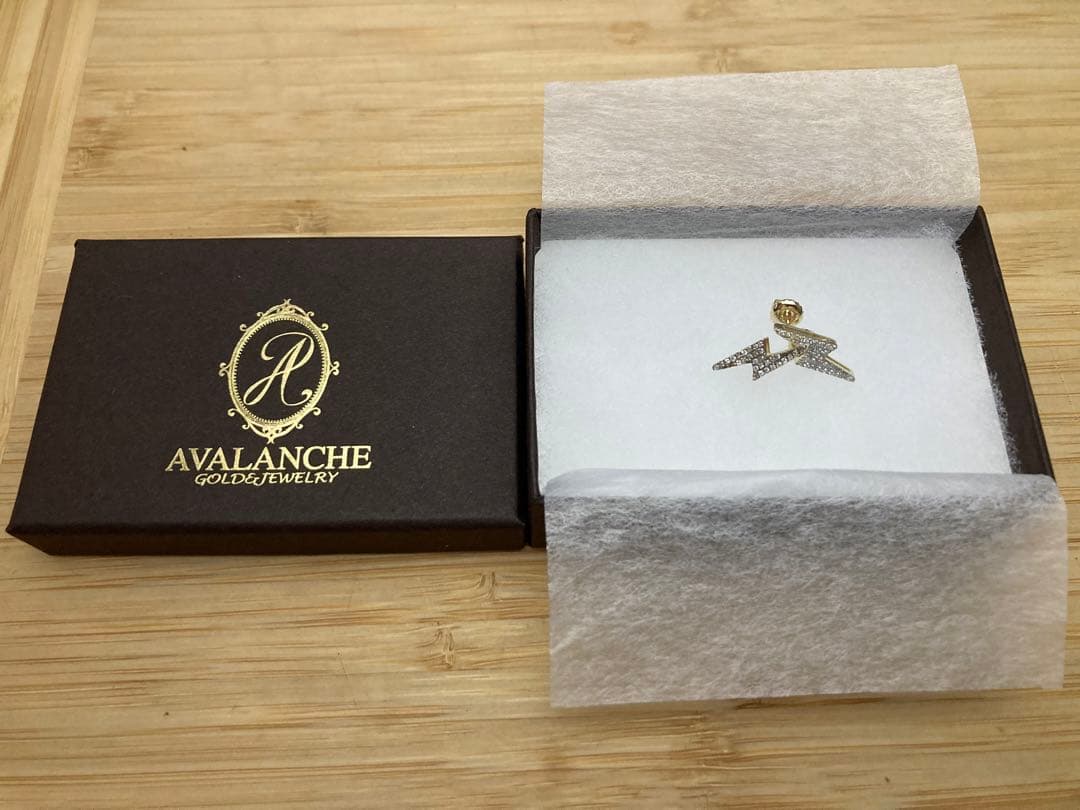 avalanche 10k yg 天然ダイヤモンド ピアス サンダー アバランチ