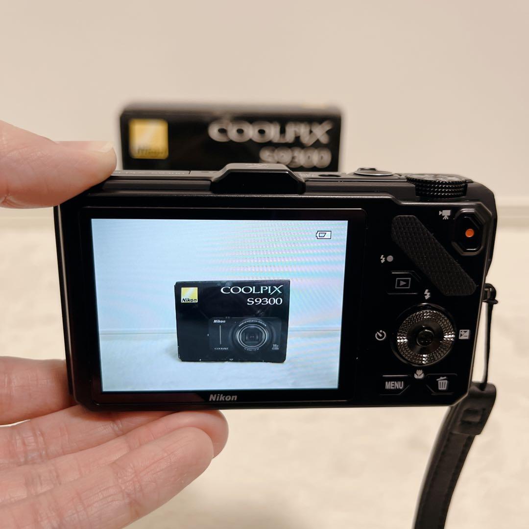 美品 Nikon COOLPIX S9300 コンデジ 付属品完備＋専用ケース付