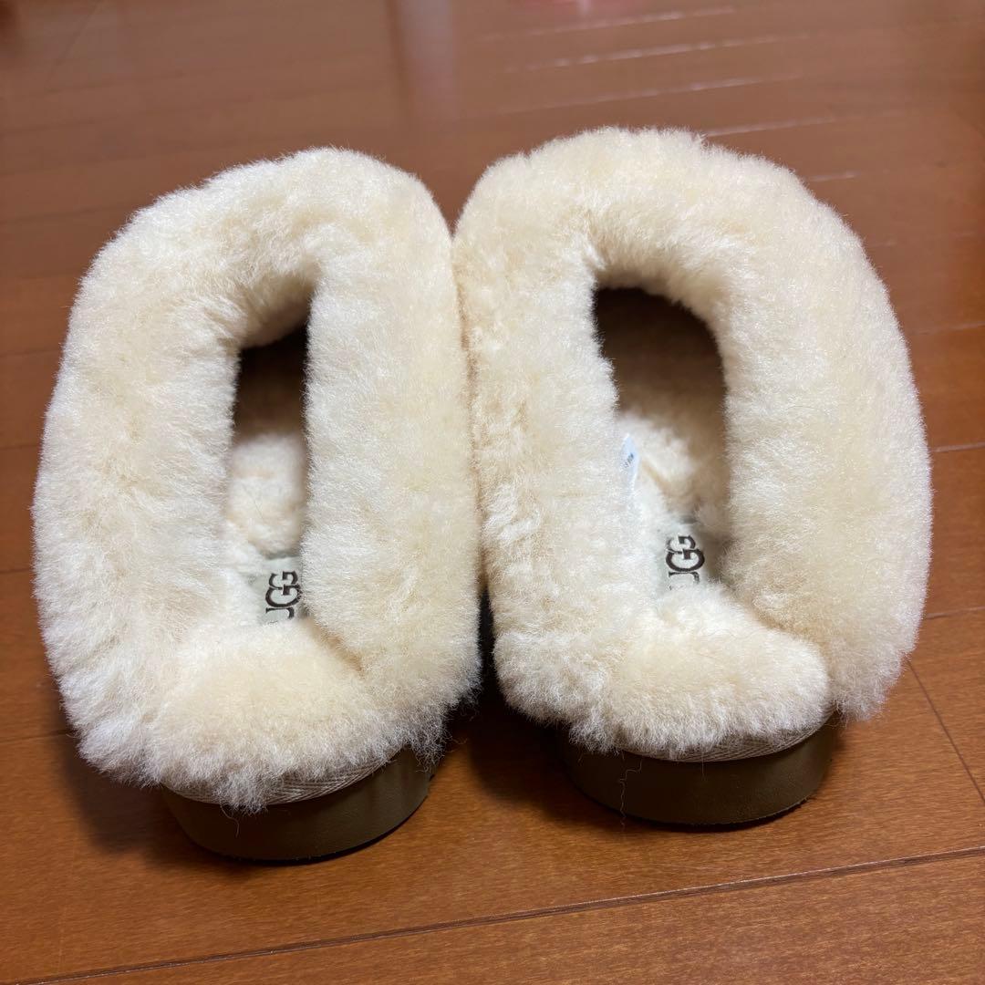 新品未使用　UGG ムートンブーツ