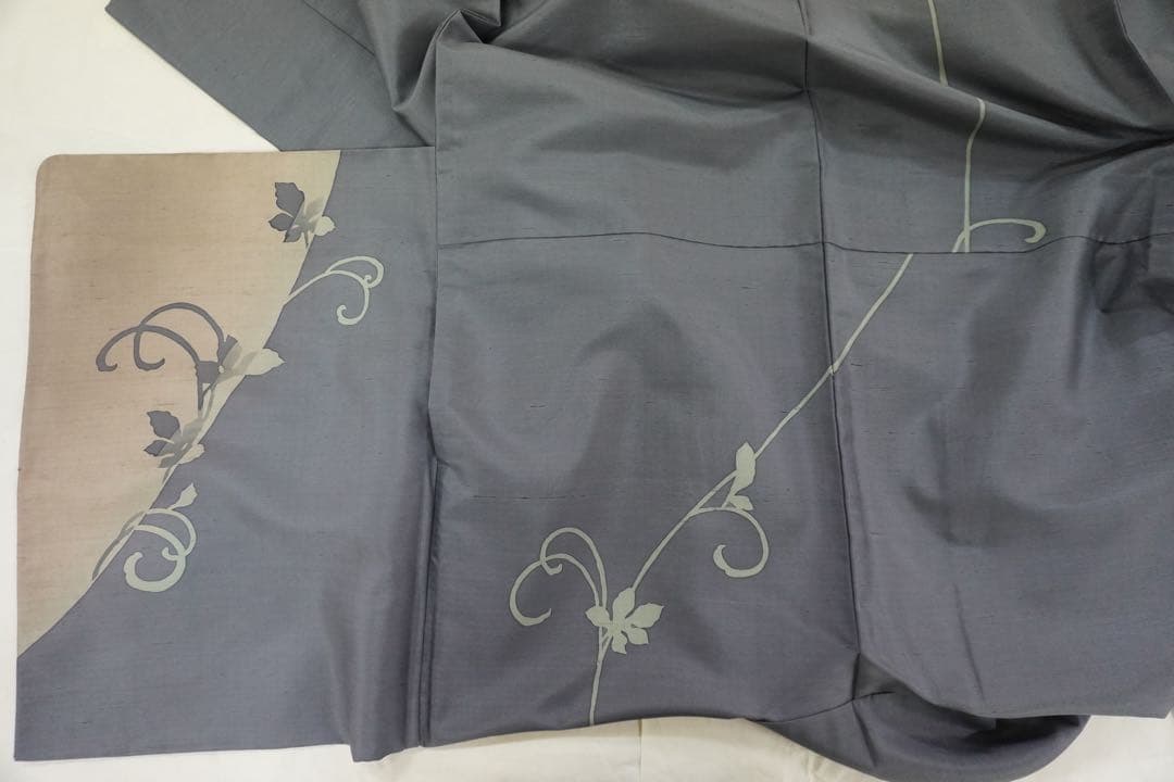 断*す様 ろうけつ染め付下げ（単衣仕立て）