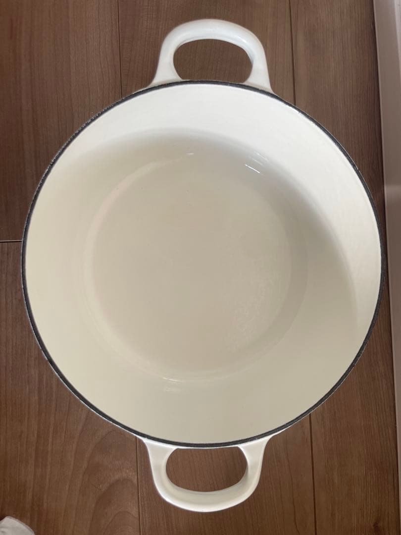 LE CREUSET ル・クルーゼ　ベージュ　両手鍋 22cm