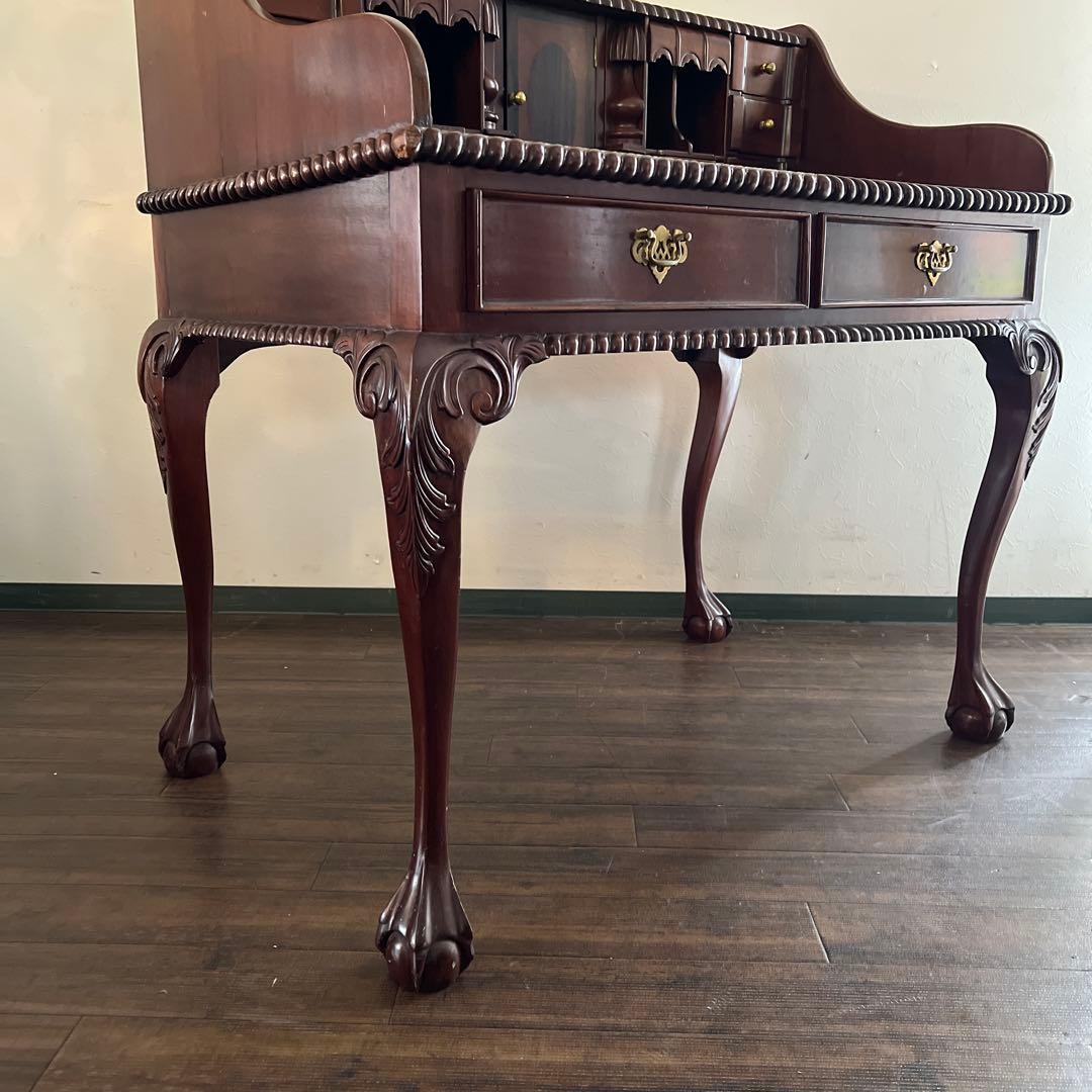 k233r124 猫脚と彫刻が施されたアンティーク調の木製ライティングデスク