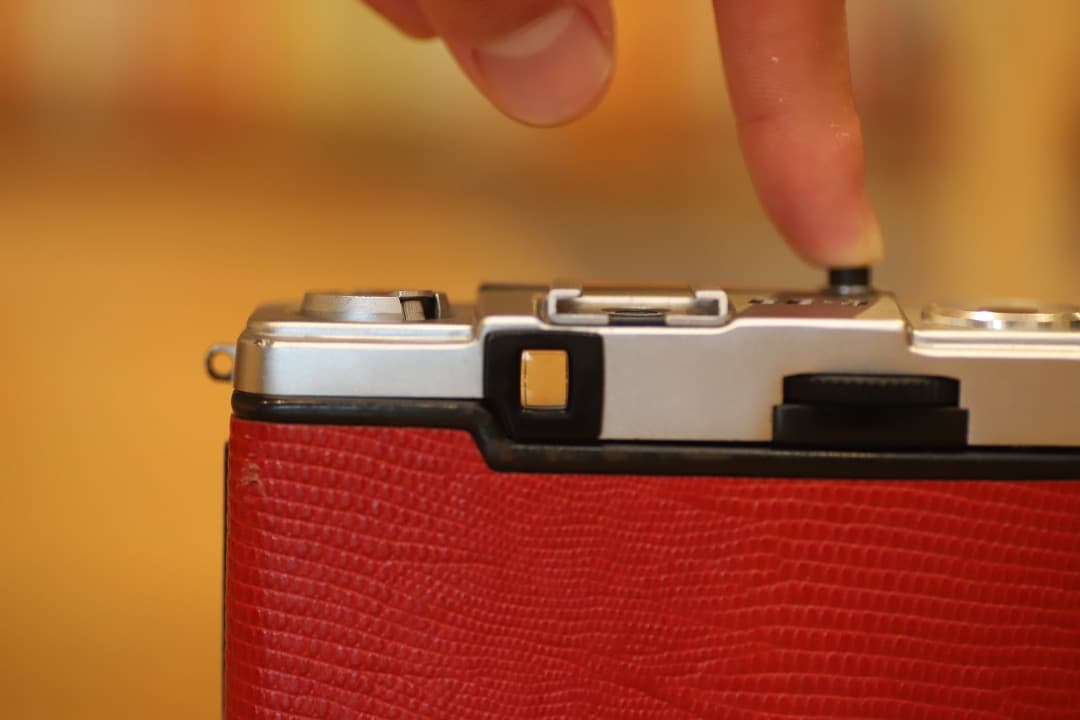 オリンパス Pen EE-3 f3.5 D.zuiko ハーフサイズ判