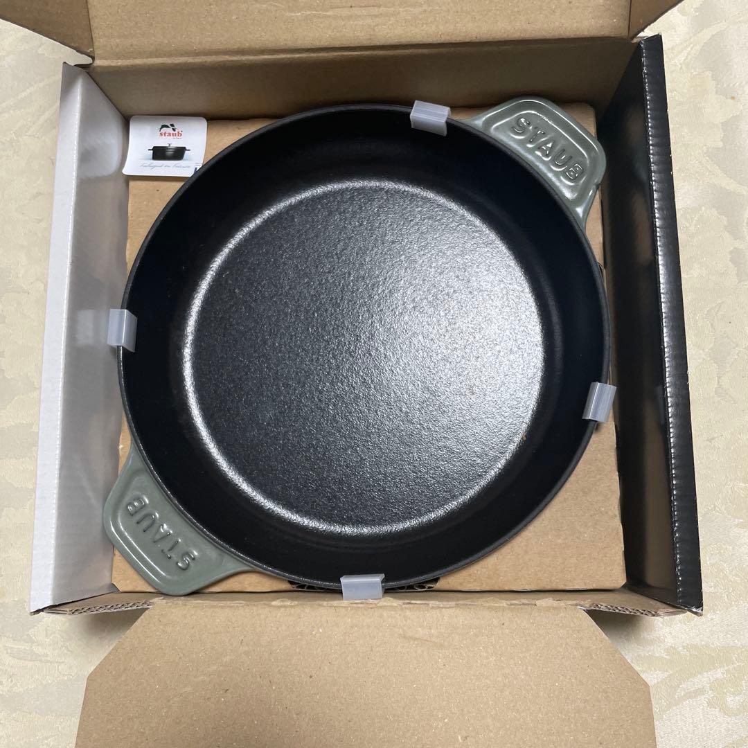 STAUB 【美品】ミナペルホネンラウンドホットプレート 20cm