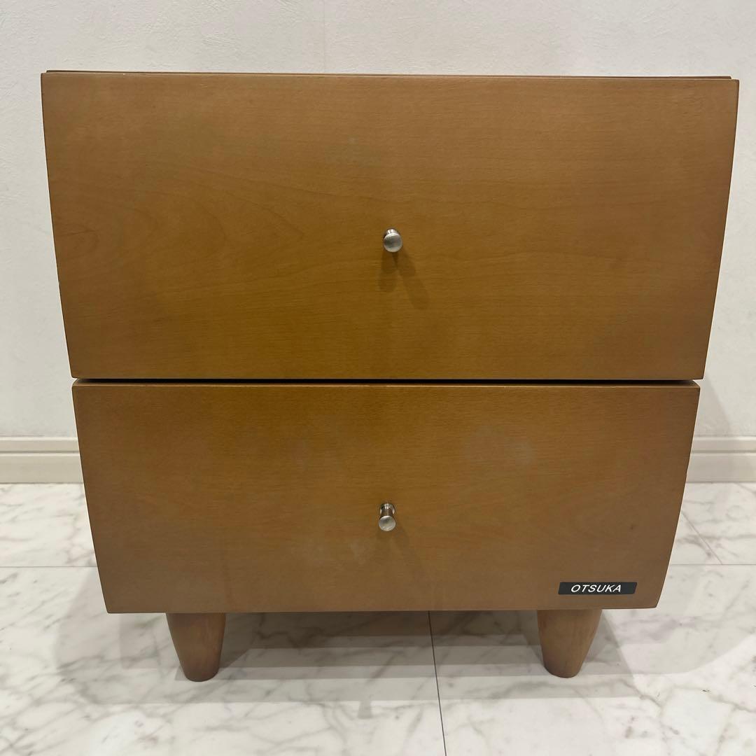 美品 大塚家具 コンセント付きサイドテーブル ナイトテーブル